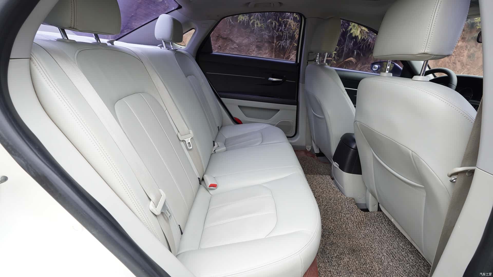 BAIC D50, 2015 7