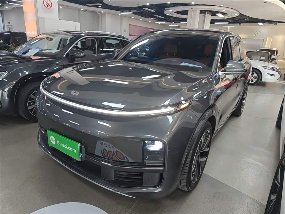 Li Auto Ideal L8
