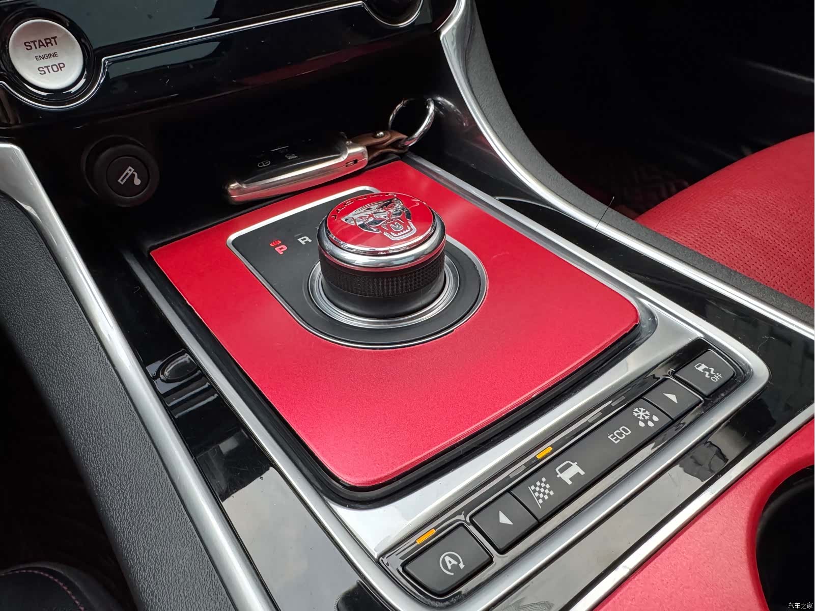 Jaguar XE, 2016 26