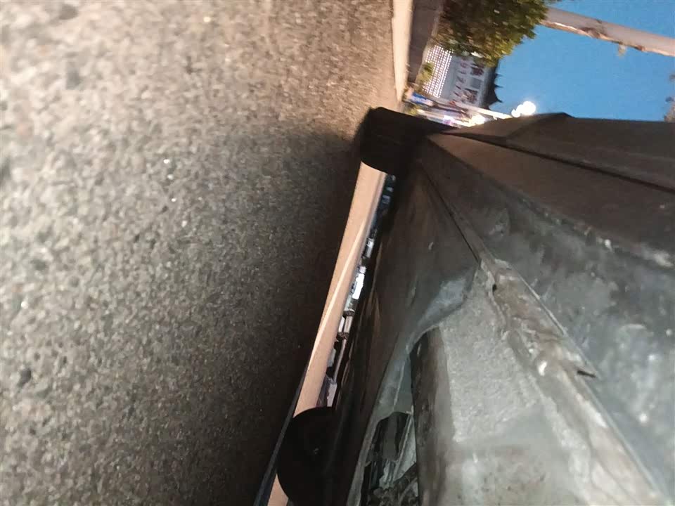 Volkswagen T-ROC exploring Songs