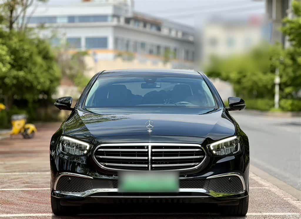 Mercedes-Benz E-Class, 2022 24