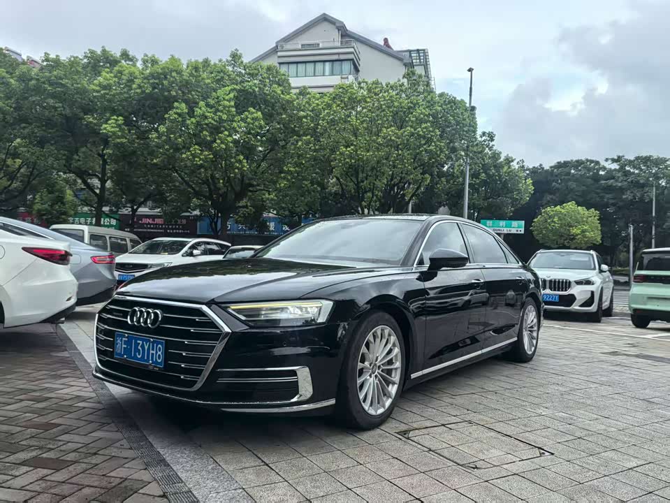 Audi A8