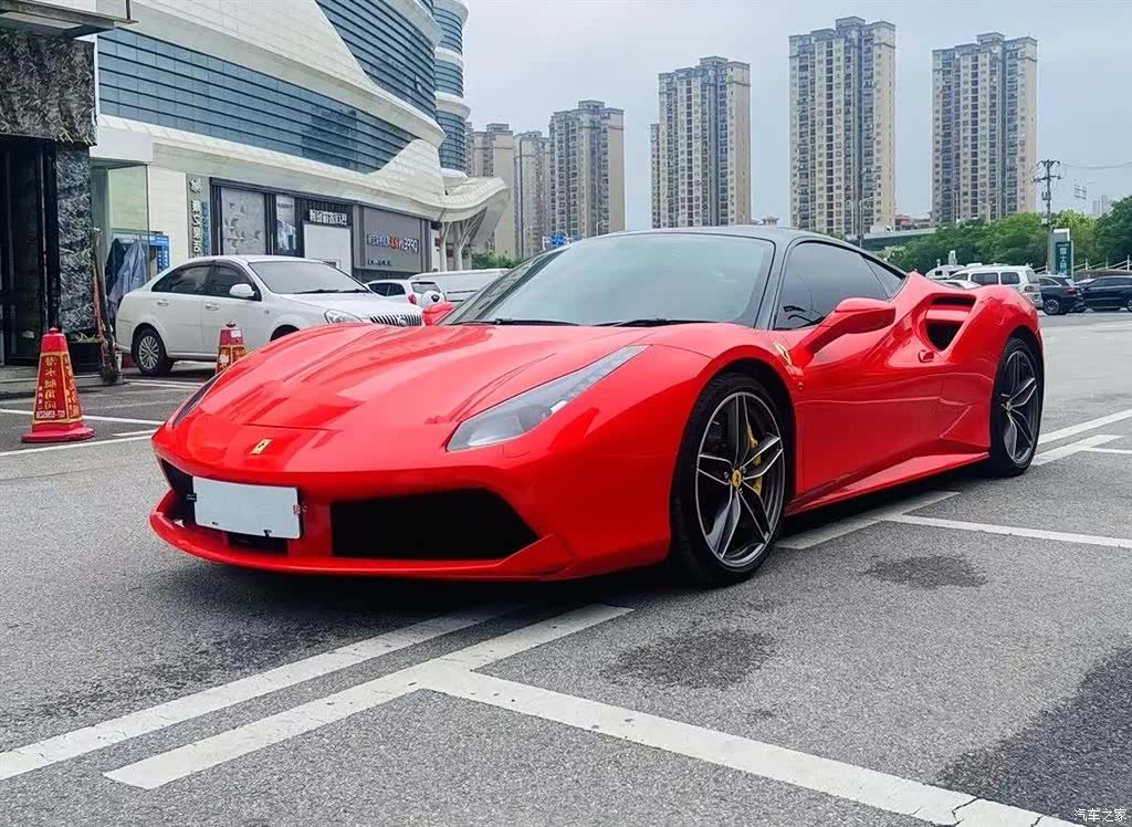 Ferrari 488, 2017 1