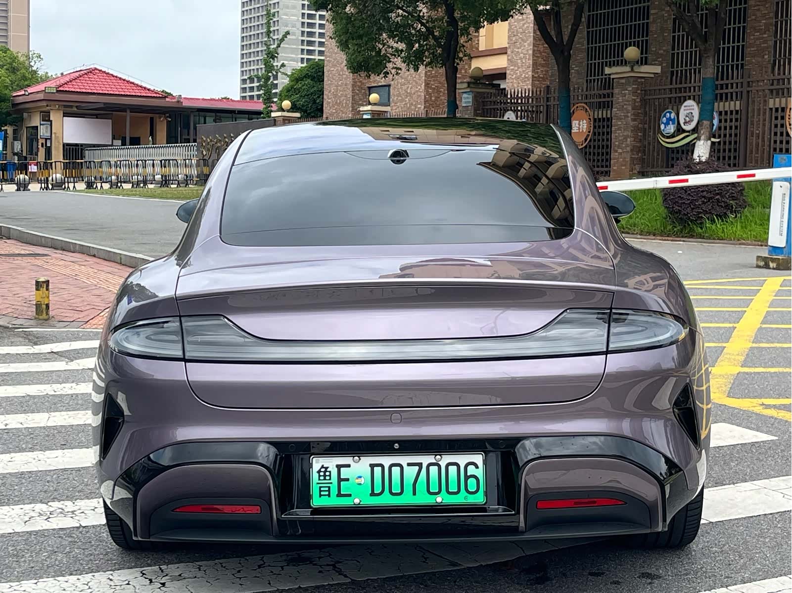 Xiaomi SU7, 2025 12