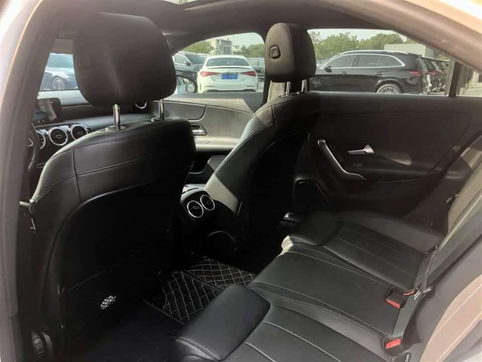 Mercedes-Benz Class A Mercedes-Benz Class A