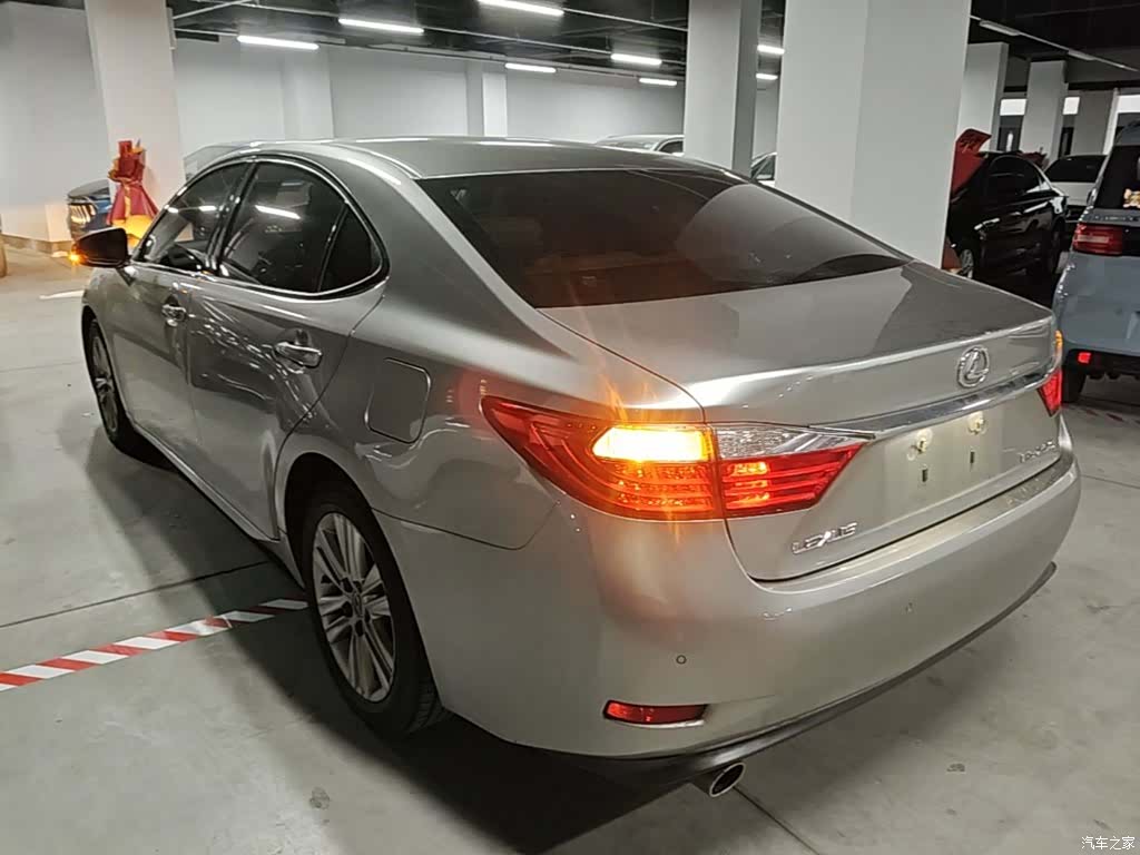 Lexus ES, 2015 все фото