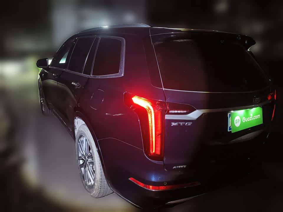 Cadillac XT6