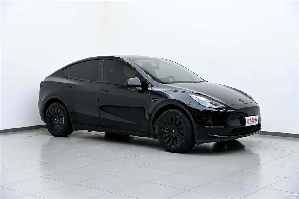Tesla Model Y, 2023 3