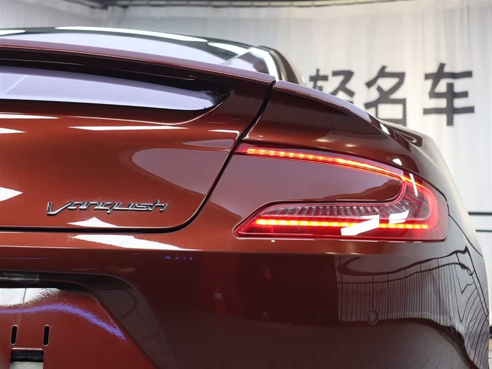 Aston Martin Vanquish Aston Martin Vanquish