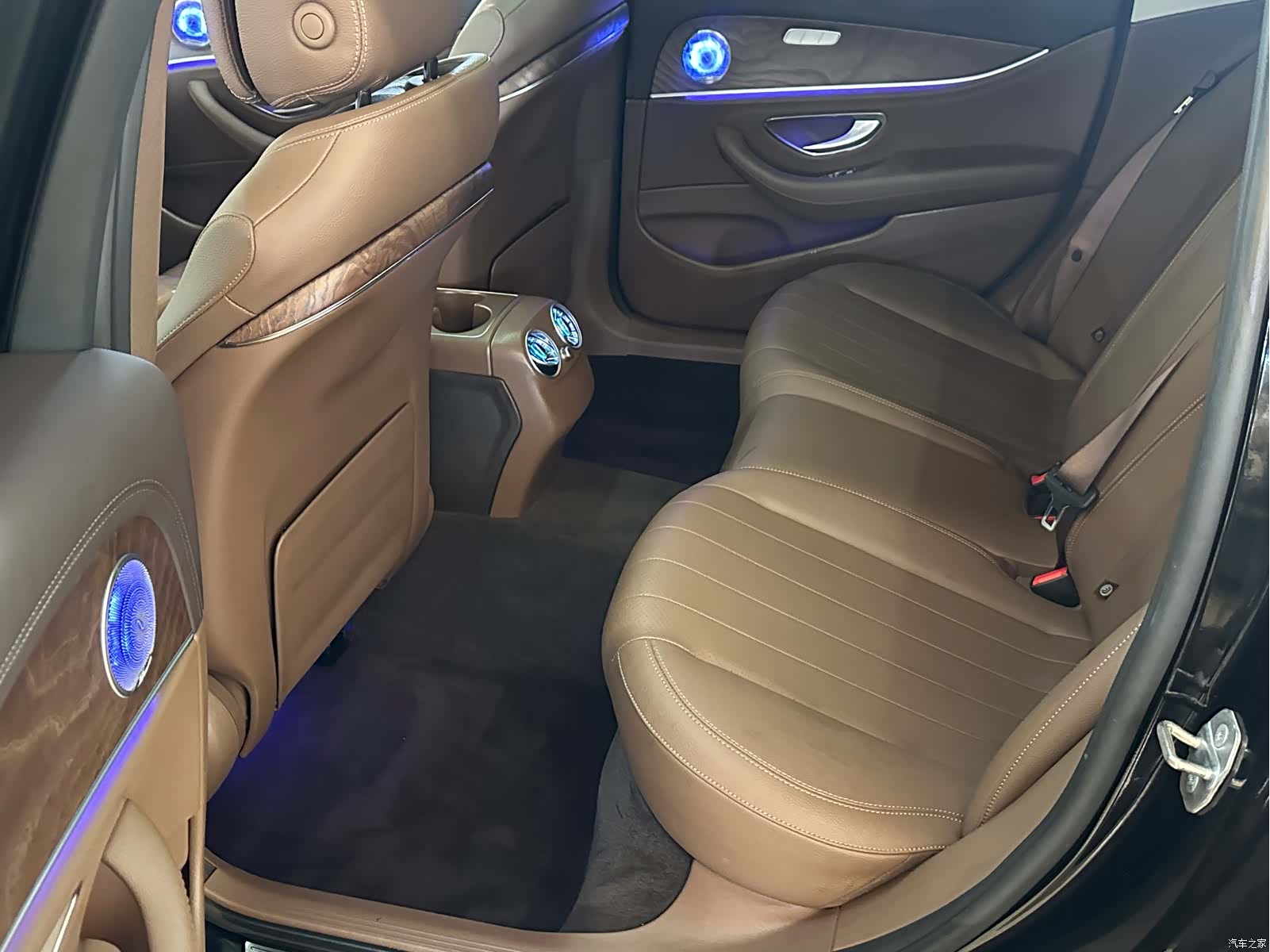 Mercedes-Benz E-Class, 2020 8