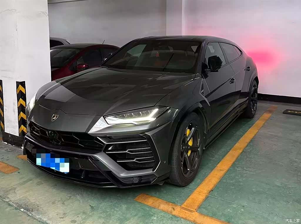 Lamborghini Urus, 2019 1