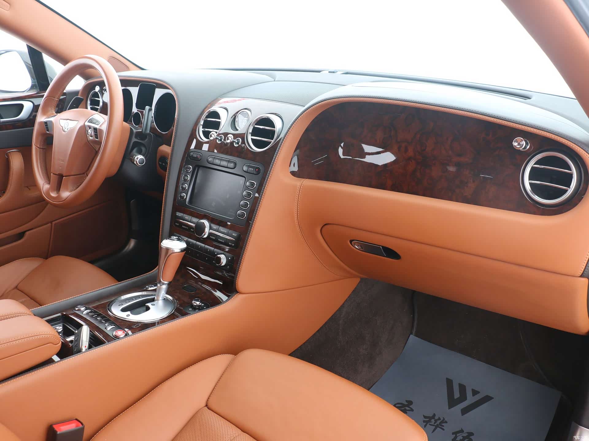 Bentley Flying Spur, 2011 все фото