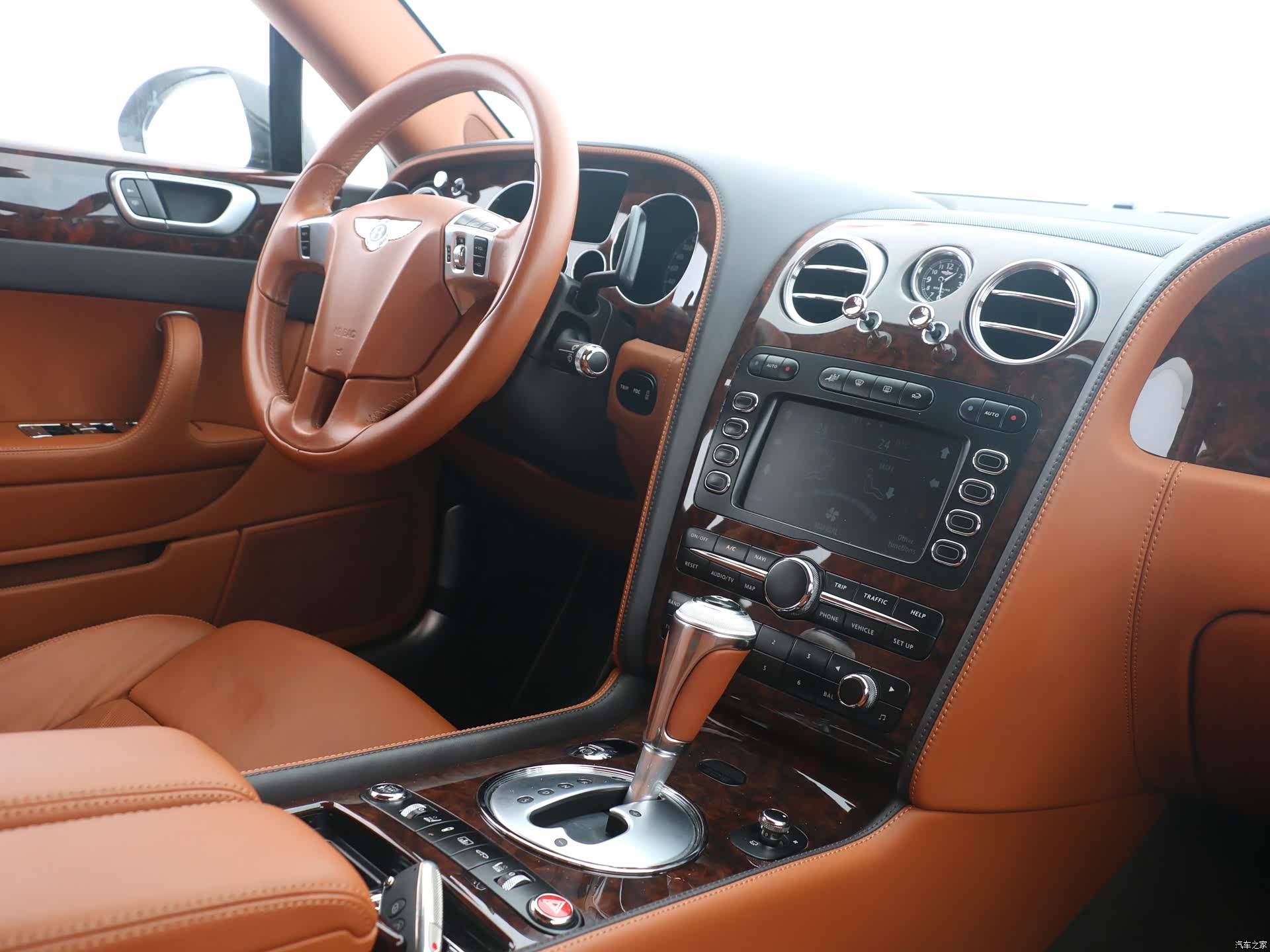 Bentley Flying Spur, 2011 8