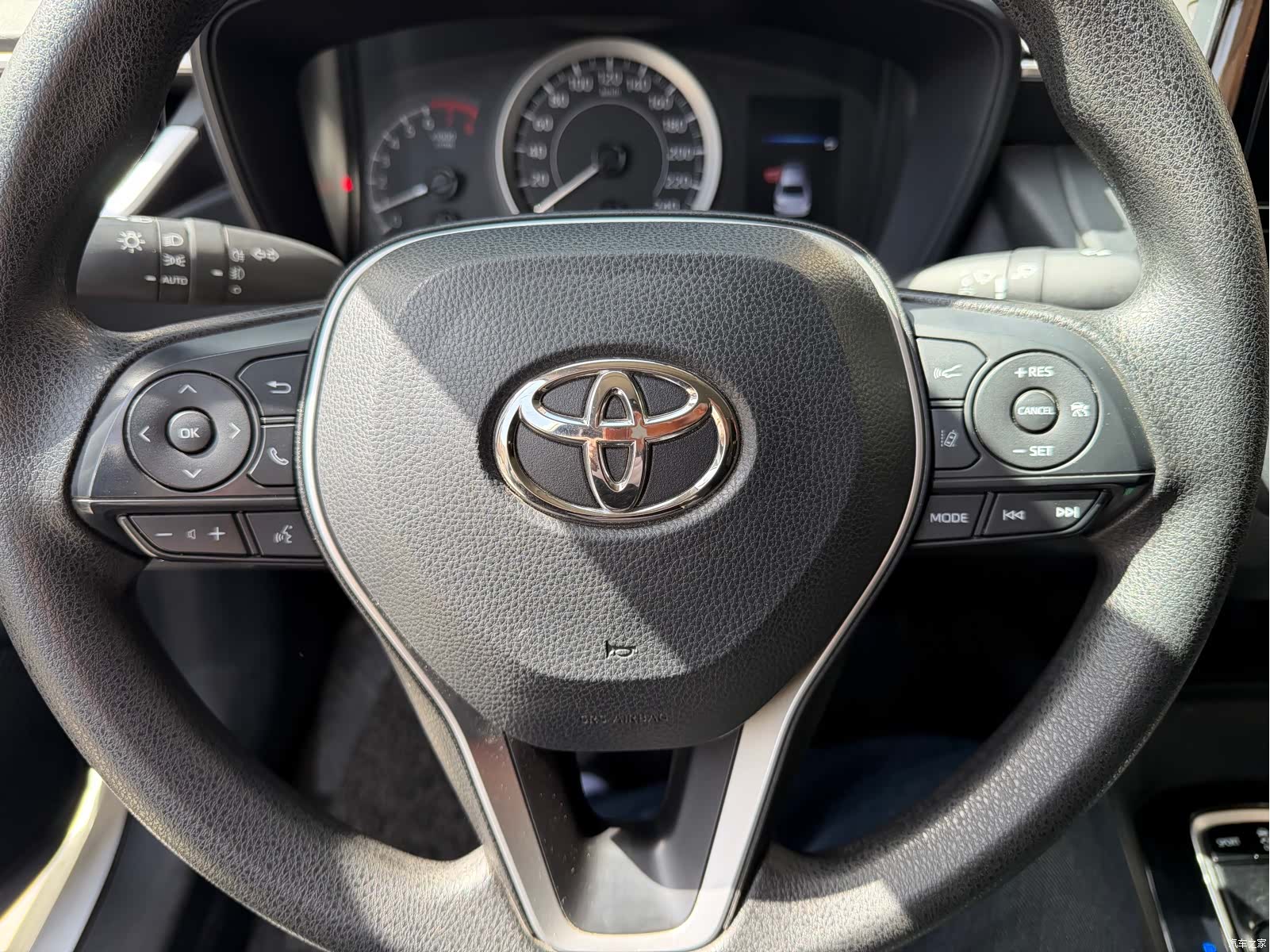 Toyota Corolla, 2023 10