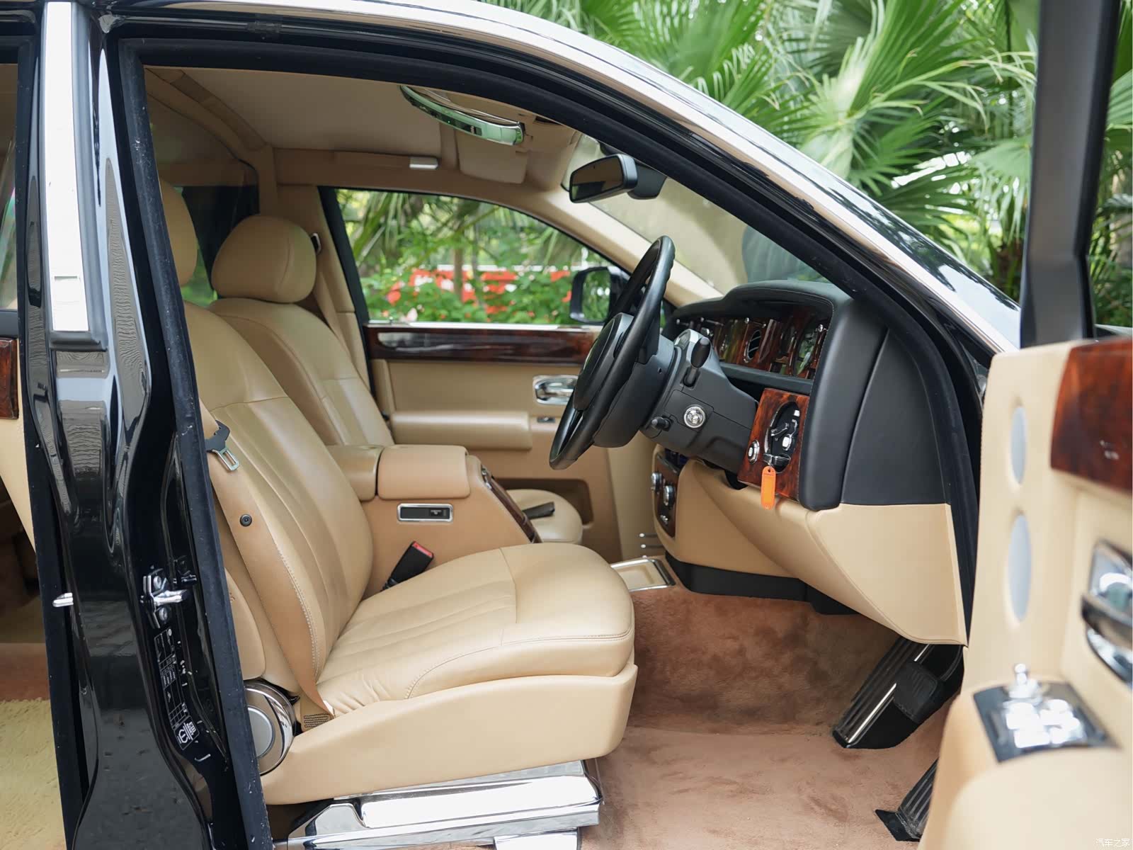 Rolls-Royce Phantom, 2017 13