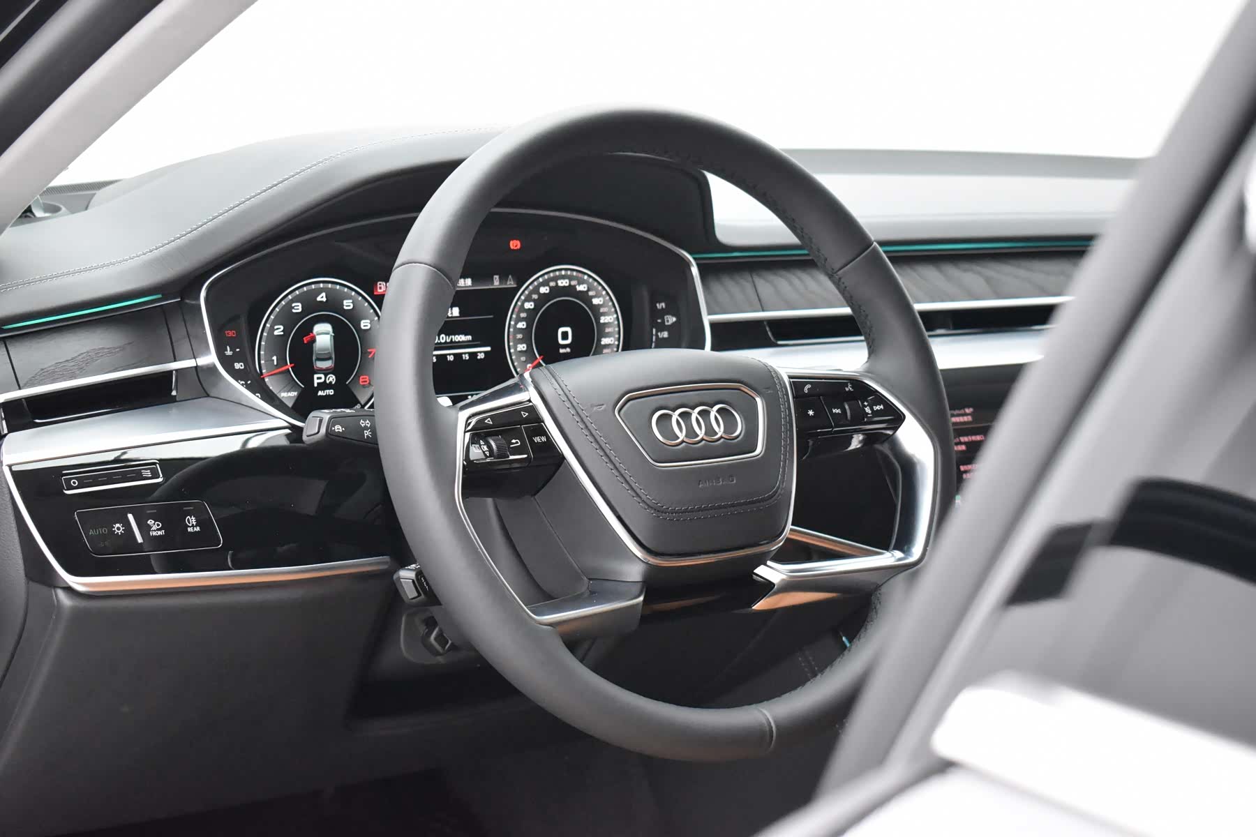 Audi A8L, 2022 11
