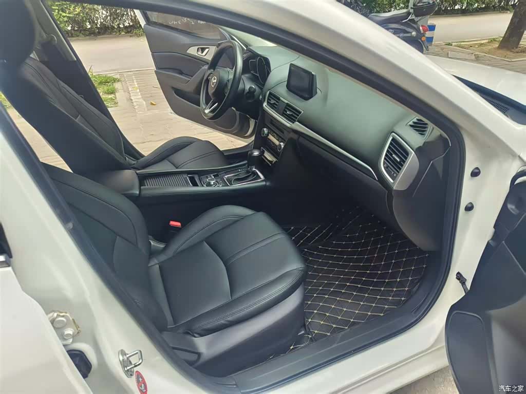 Mazda Mazda3, 2018 6