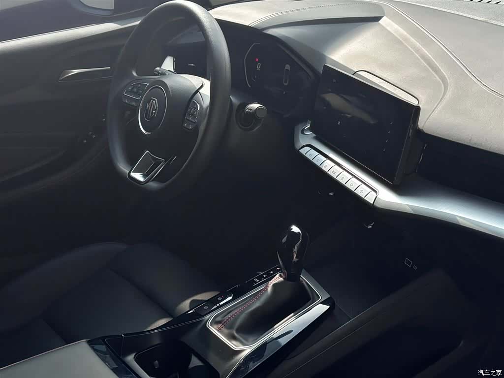 MG MG5, 2024 13