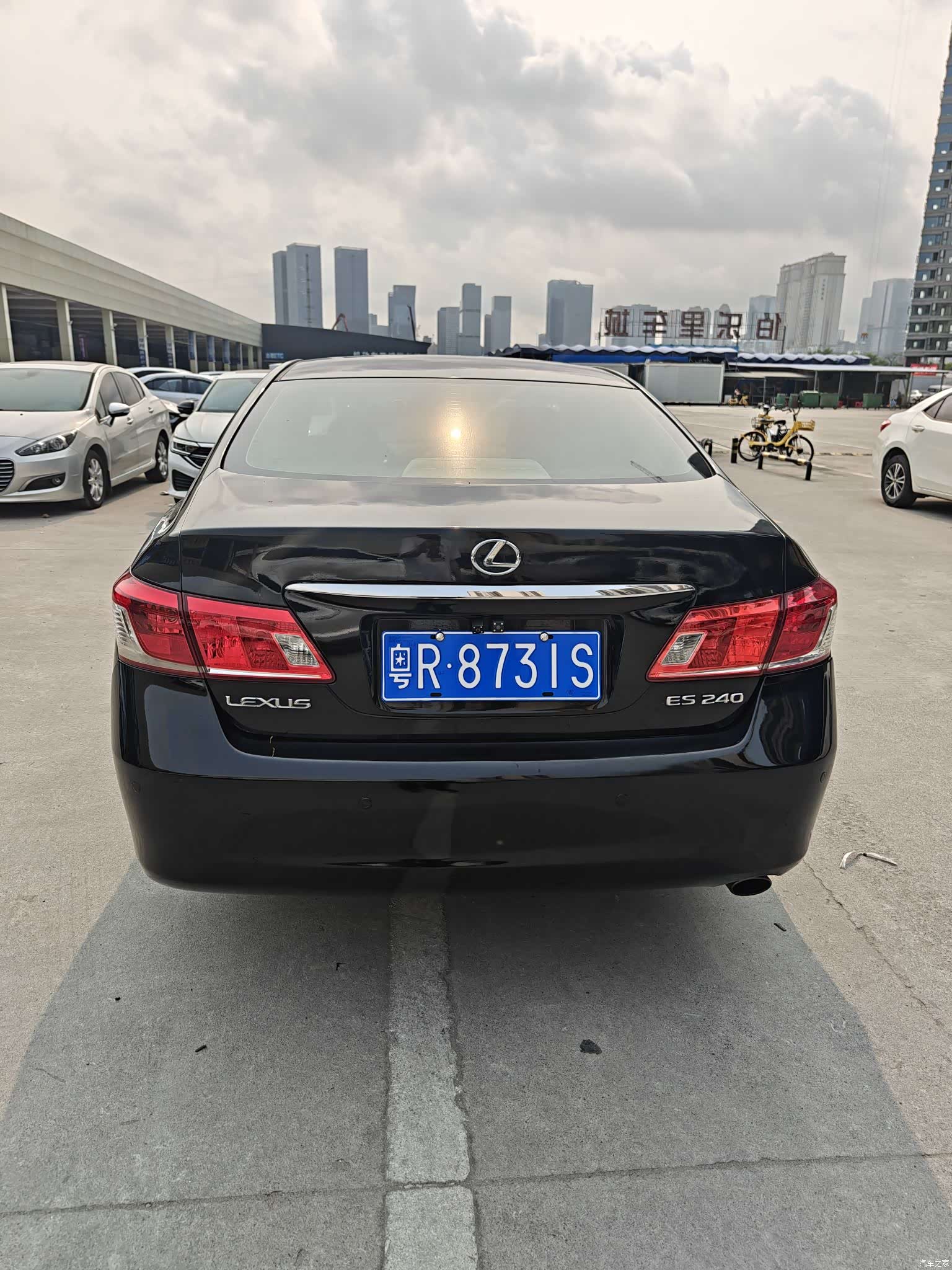 Lexus ES, 2011 4