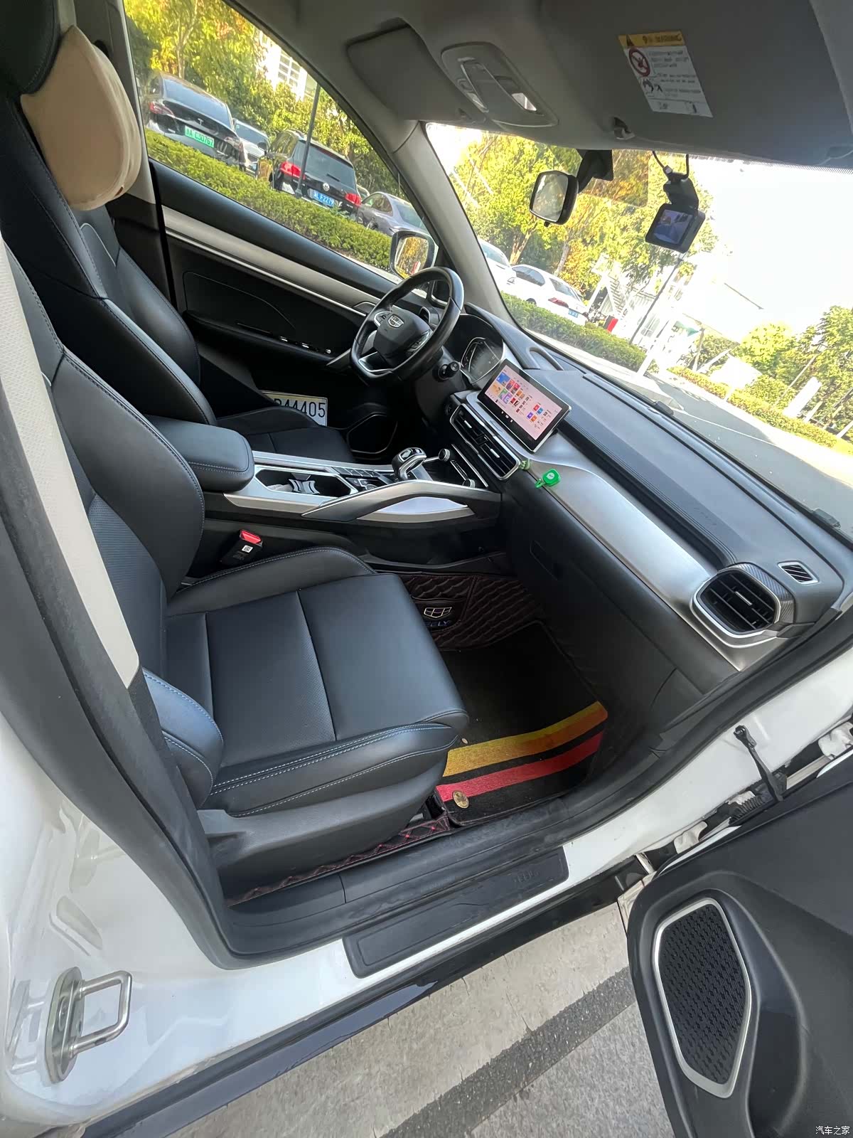 Geely Coolray, 2021 11