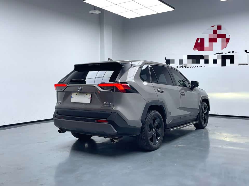 Toyota RAV4 Rongfang