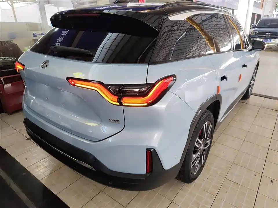 NIO ES6