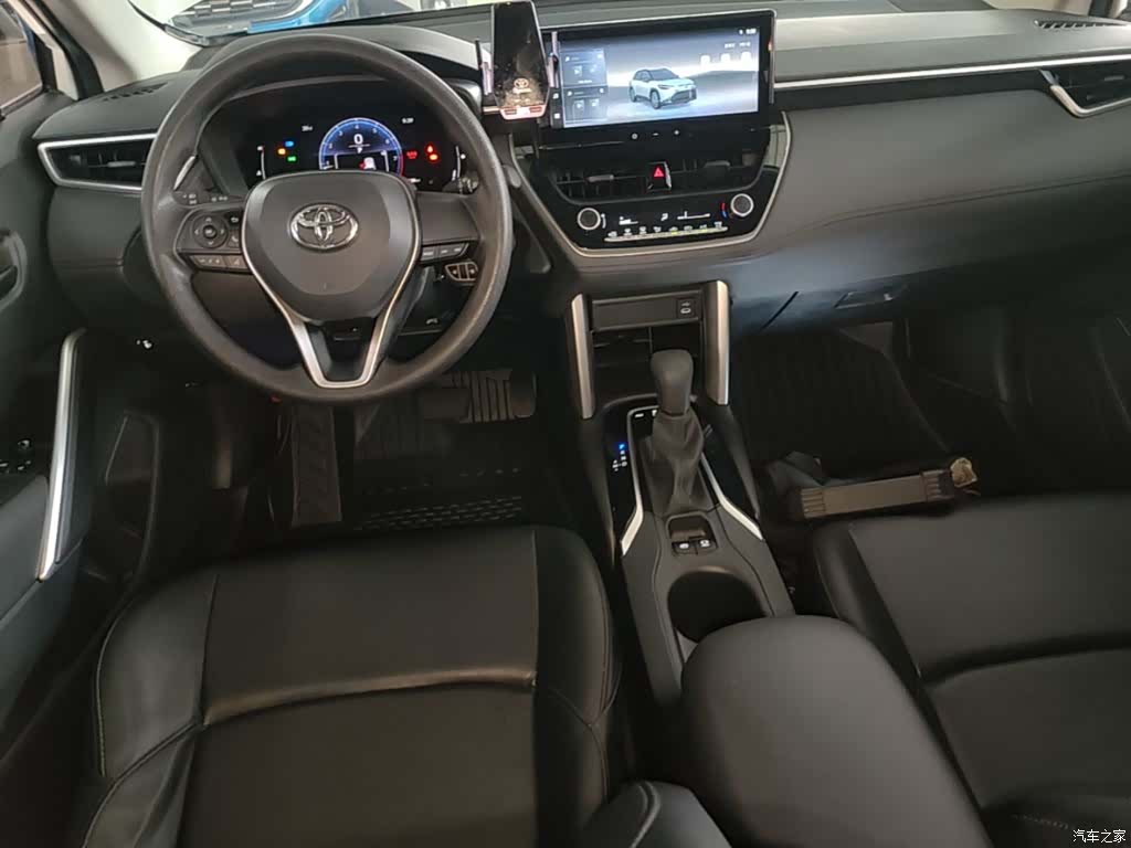 Toyota Frontlander, 2025 10