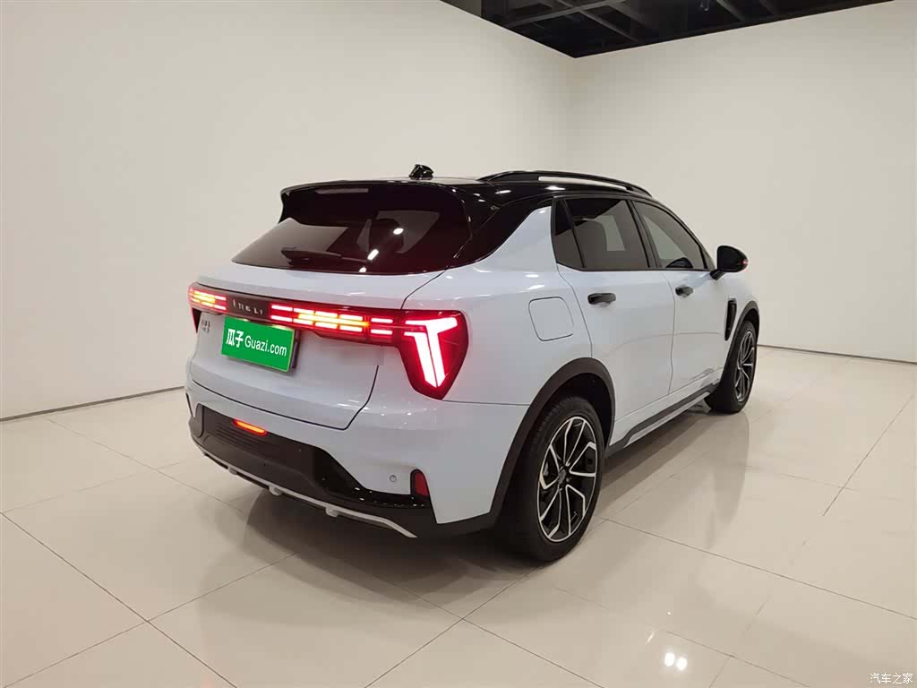 Lynk & Co 01, 2023 все фото