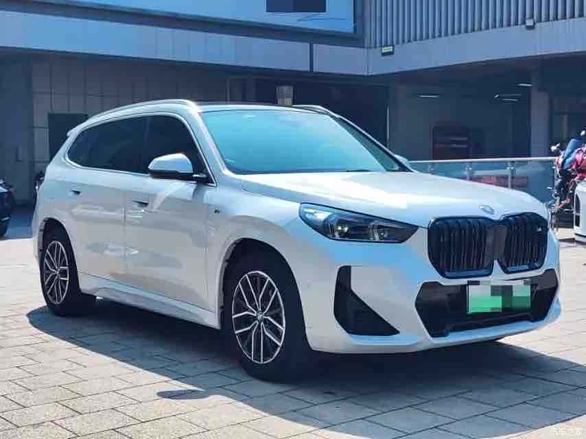BMW iX1, 2024 2
