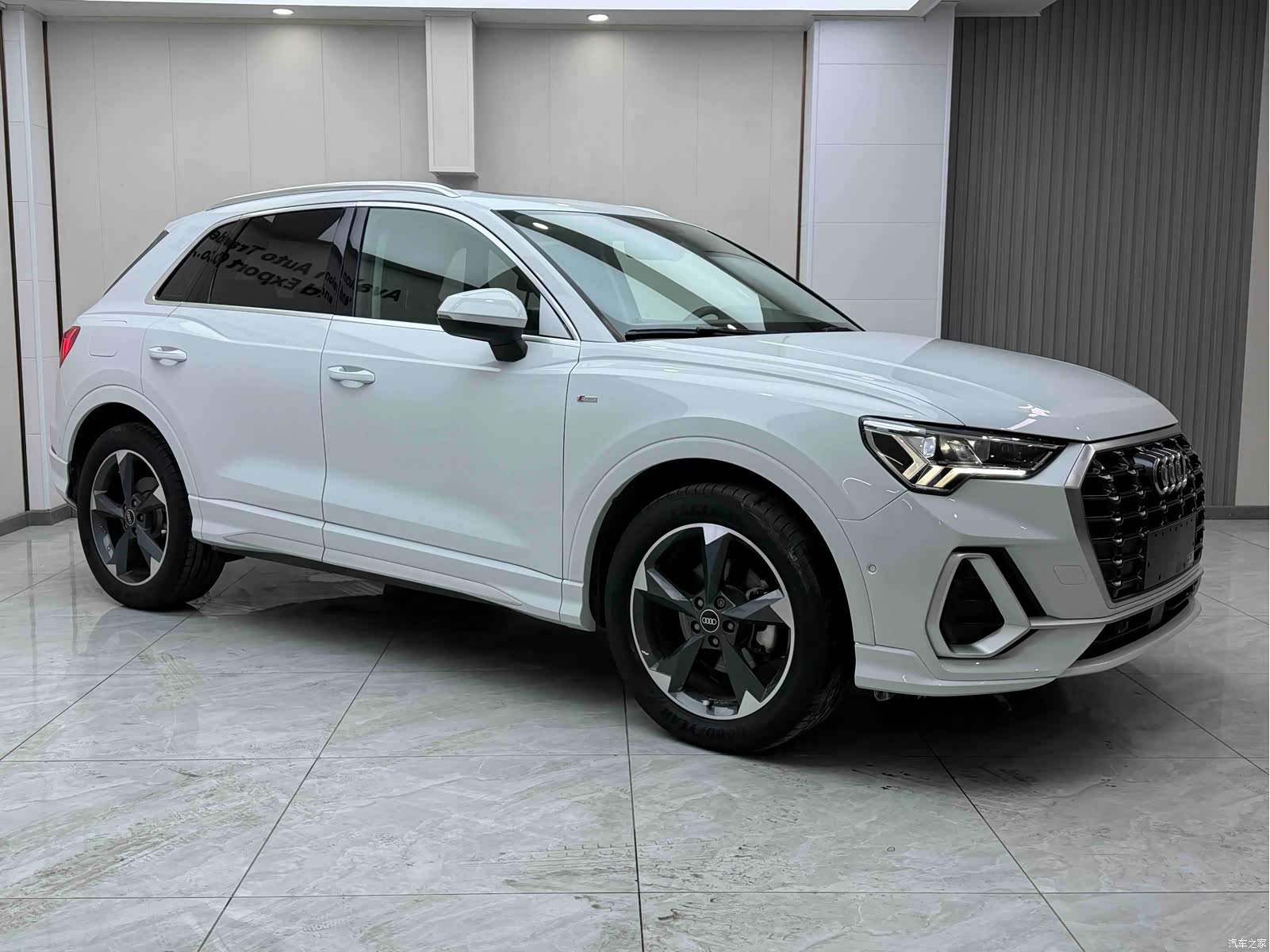 Audi Q3, 2022 3