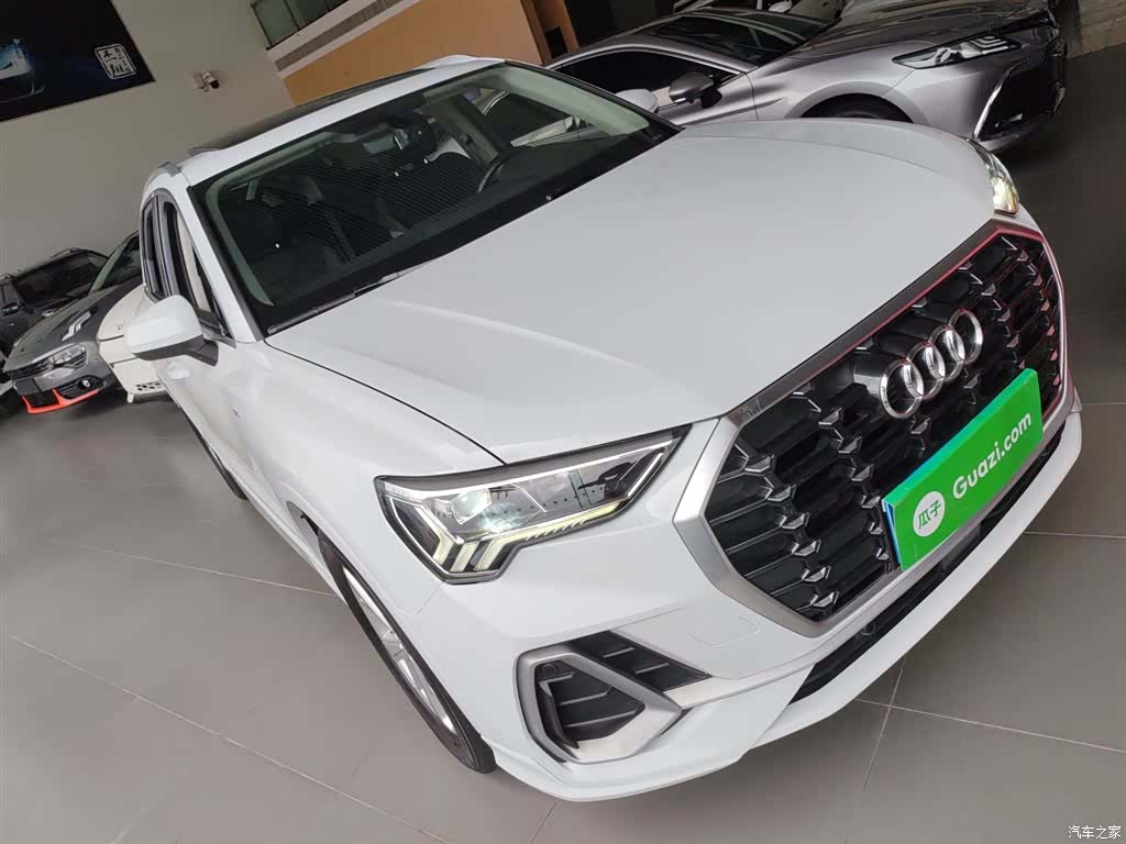 Audi Q3, 2019 4