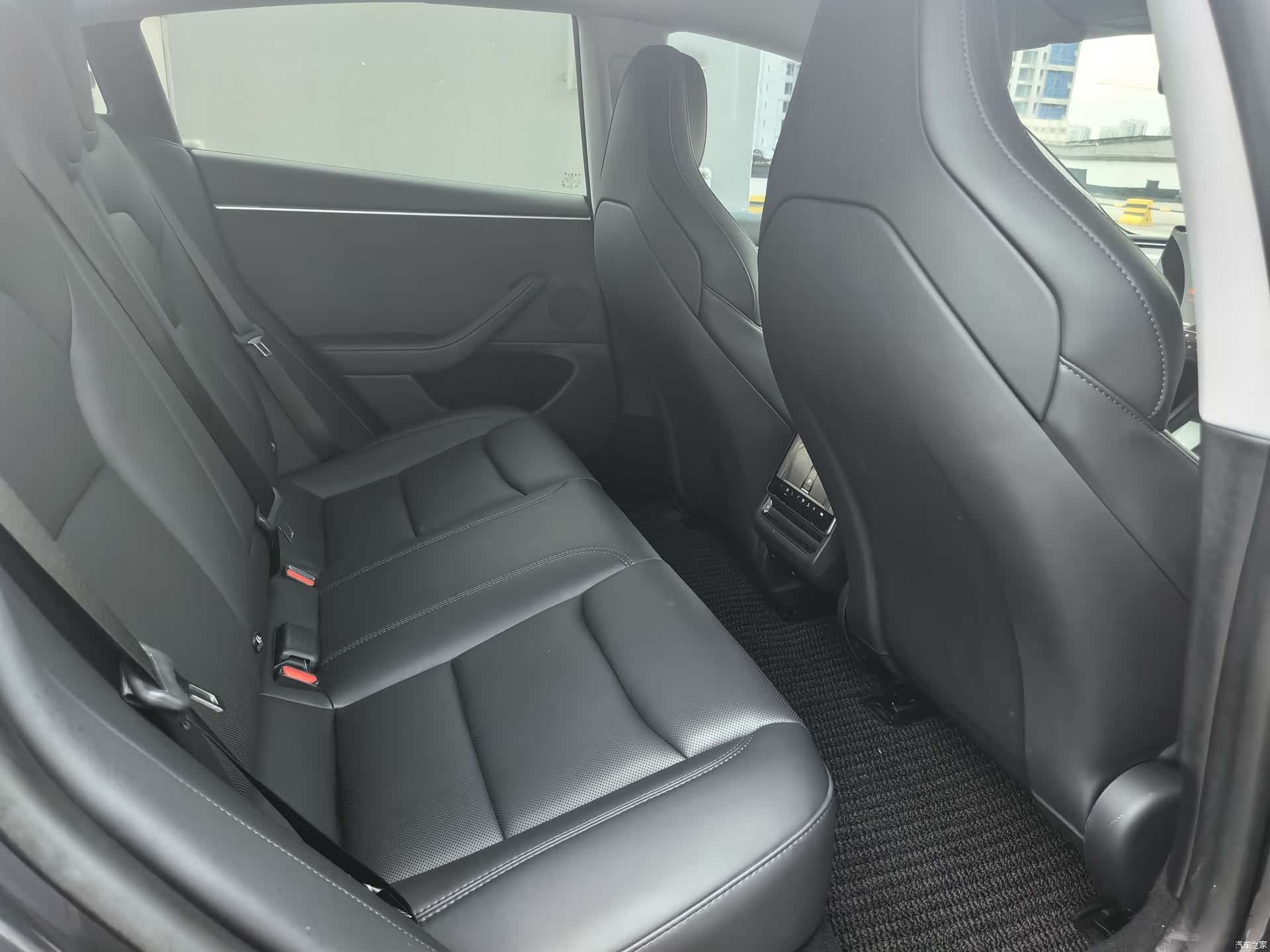 Tesla Model 3, 2024 15