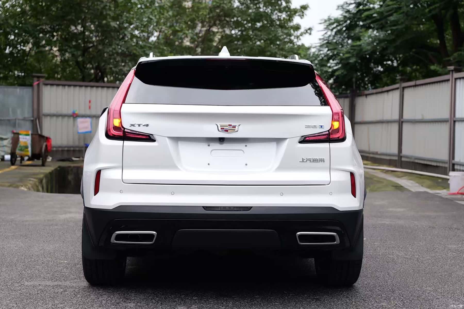 Cadillac XT4, 2023 10