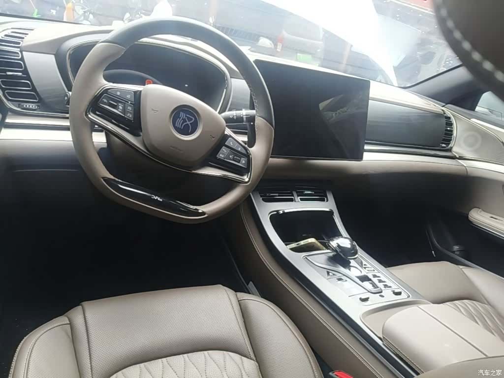 BYD Han, 2022 10