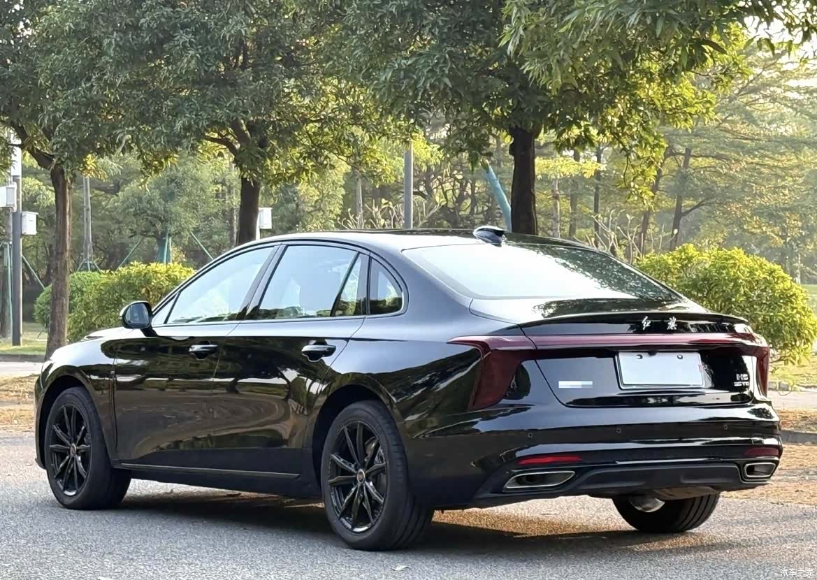 Hongqi H5, 2025 9