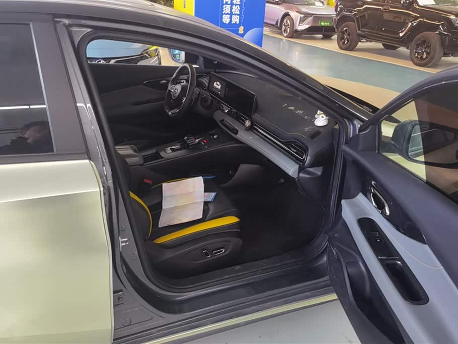 Trumpchi Shadow Leopard