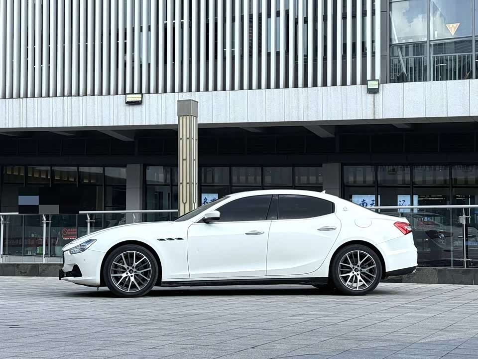 Maserati Ghibli Maserati Ghibli