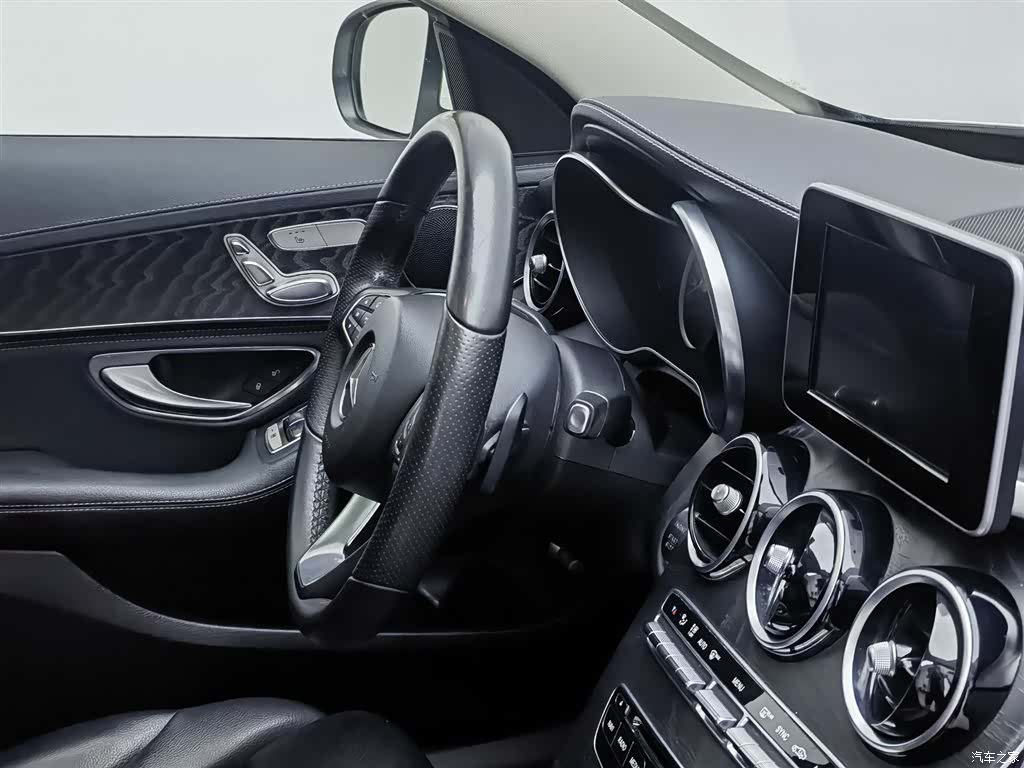 Mercedes-Benz C-Class, 2018 22