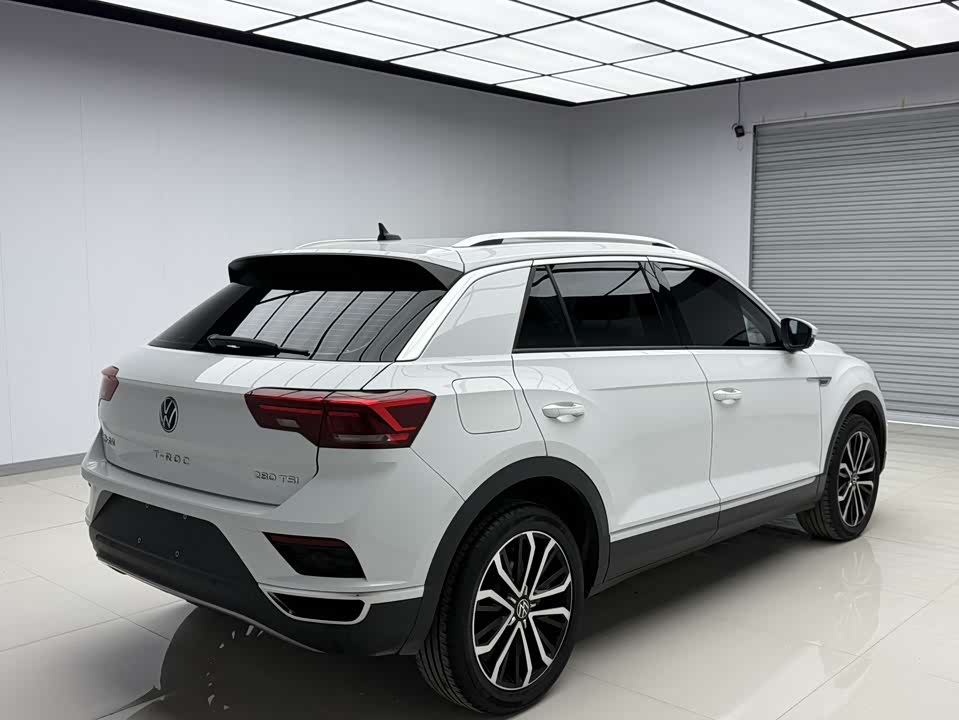 Volkswagen T-ROC exploring Songs
