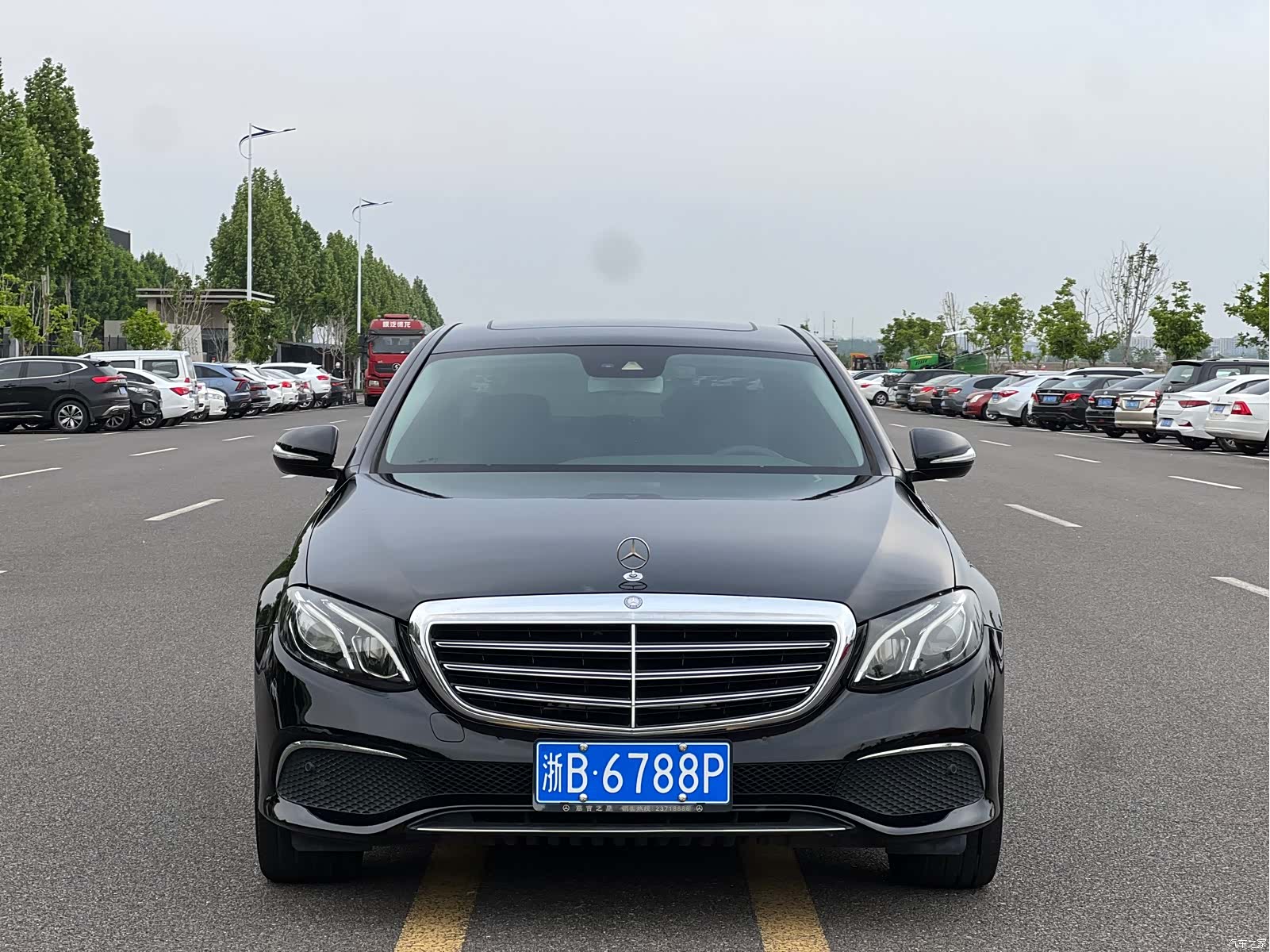 Mercedes-Benz E-Class, 2016 1