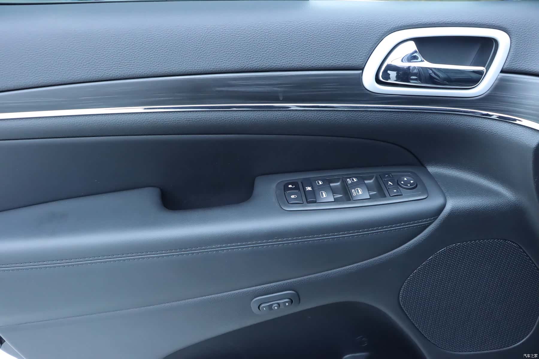 Jeep Grand Cherokee, 2022 12