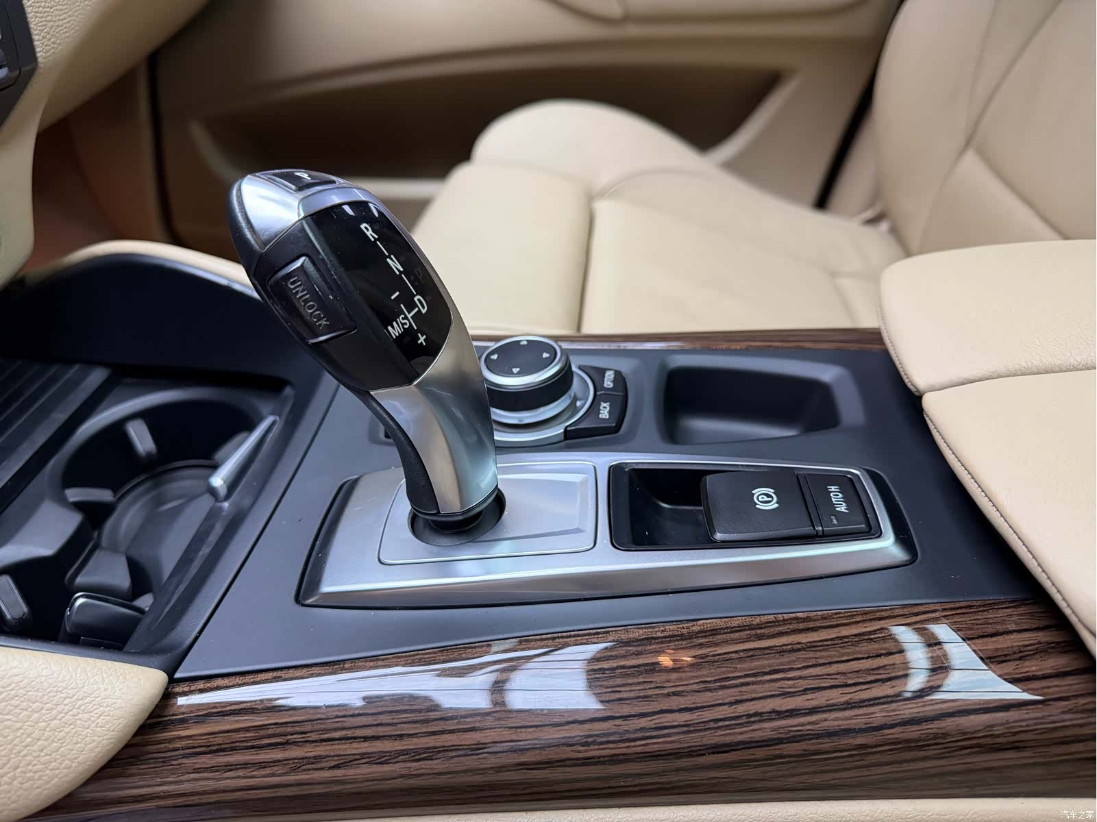 BMW X6, 2012 12