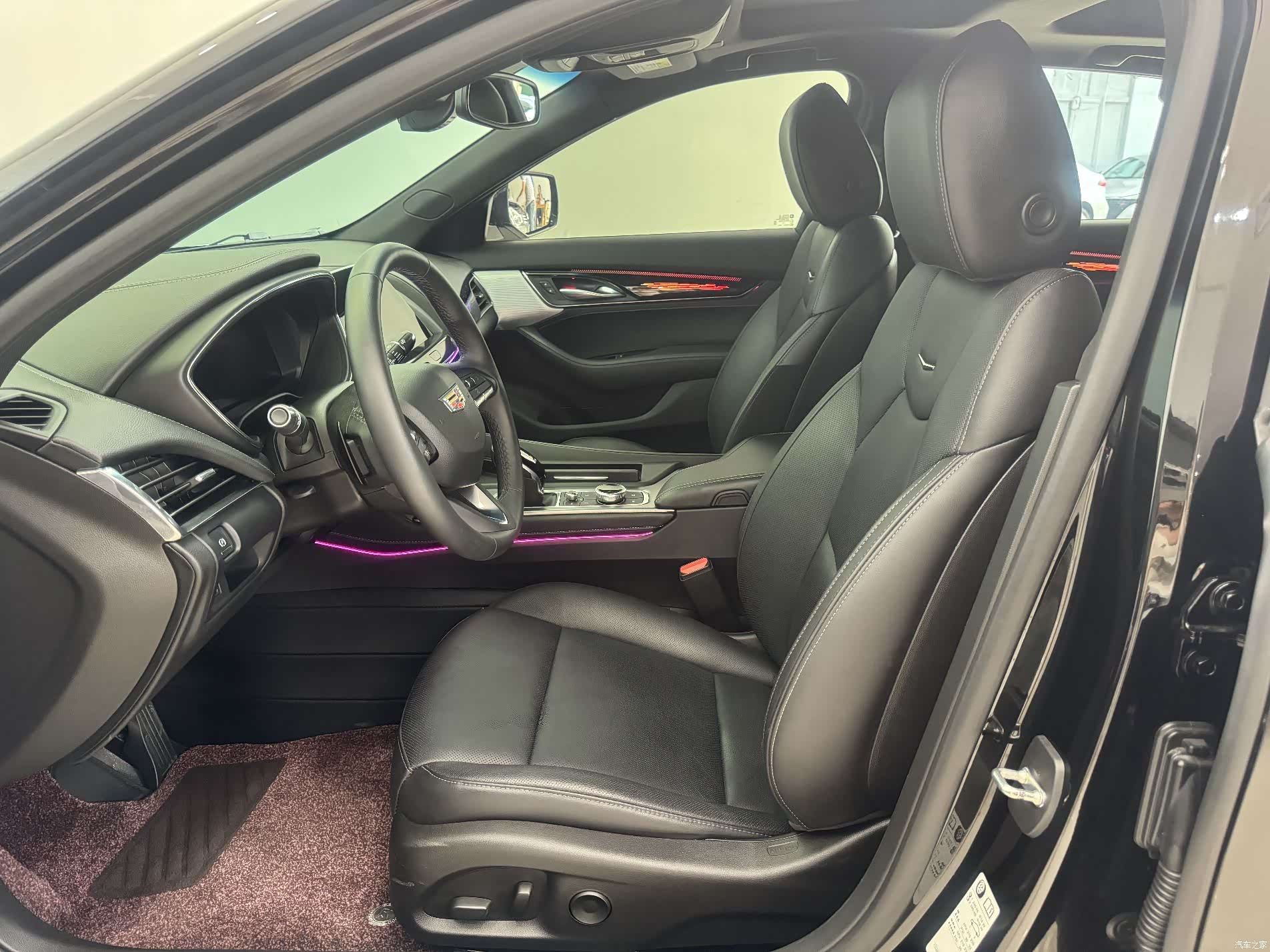 Cadillac CT5, 2023 4