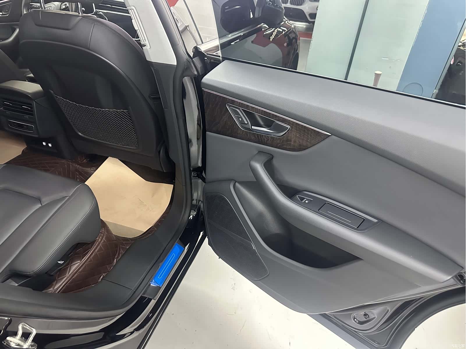 Audi Q8, 2020 16