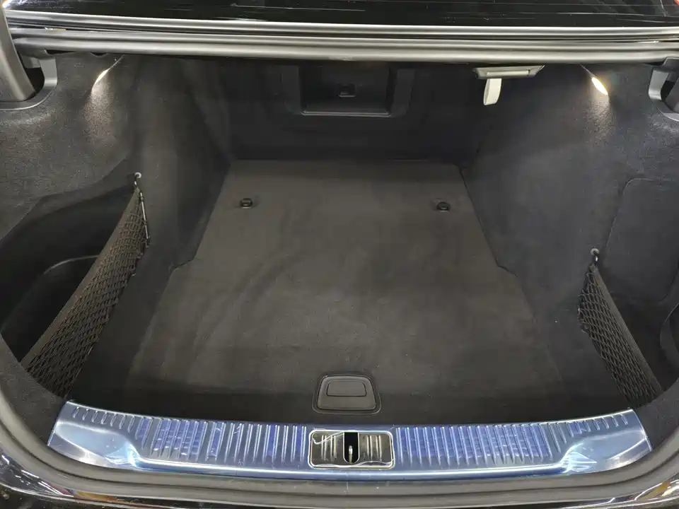 Mercedes-Benz S-class Mercedes-Benz S-class