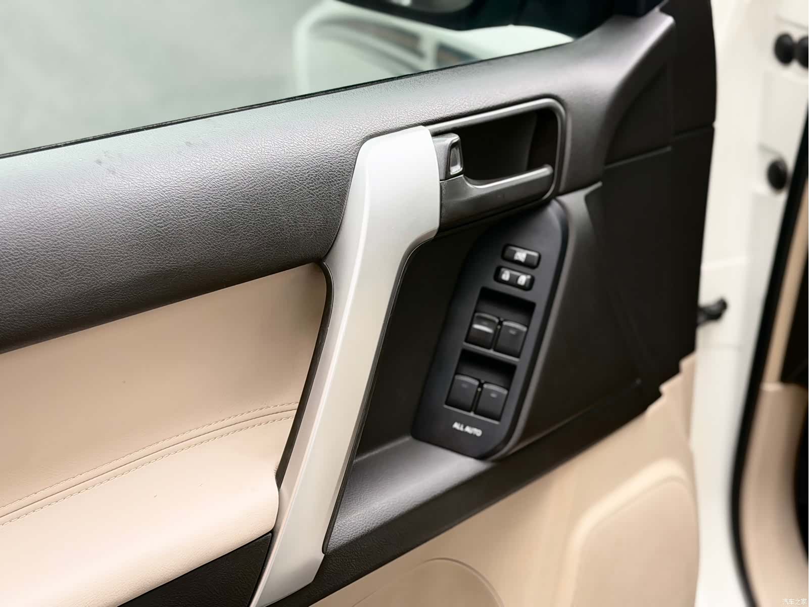 Toyota Prado, 2013 9