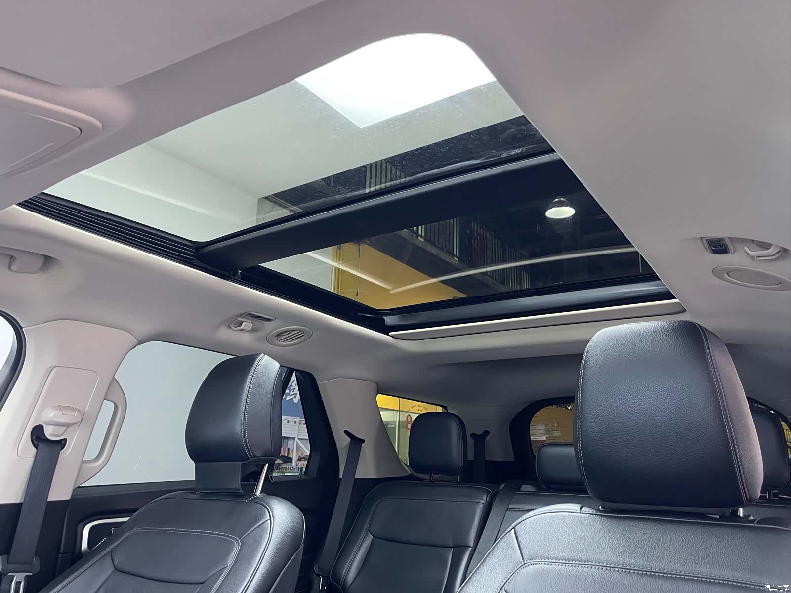 Ford Explorer, 2021 13