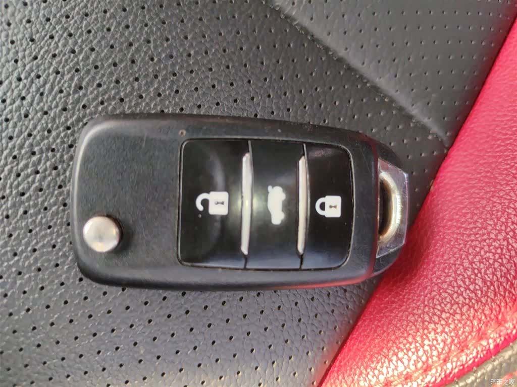Changan CS15, 2017 17