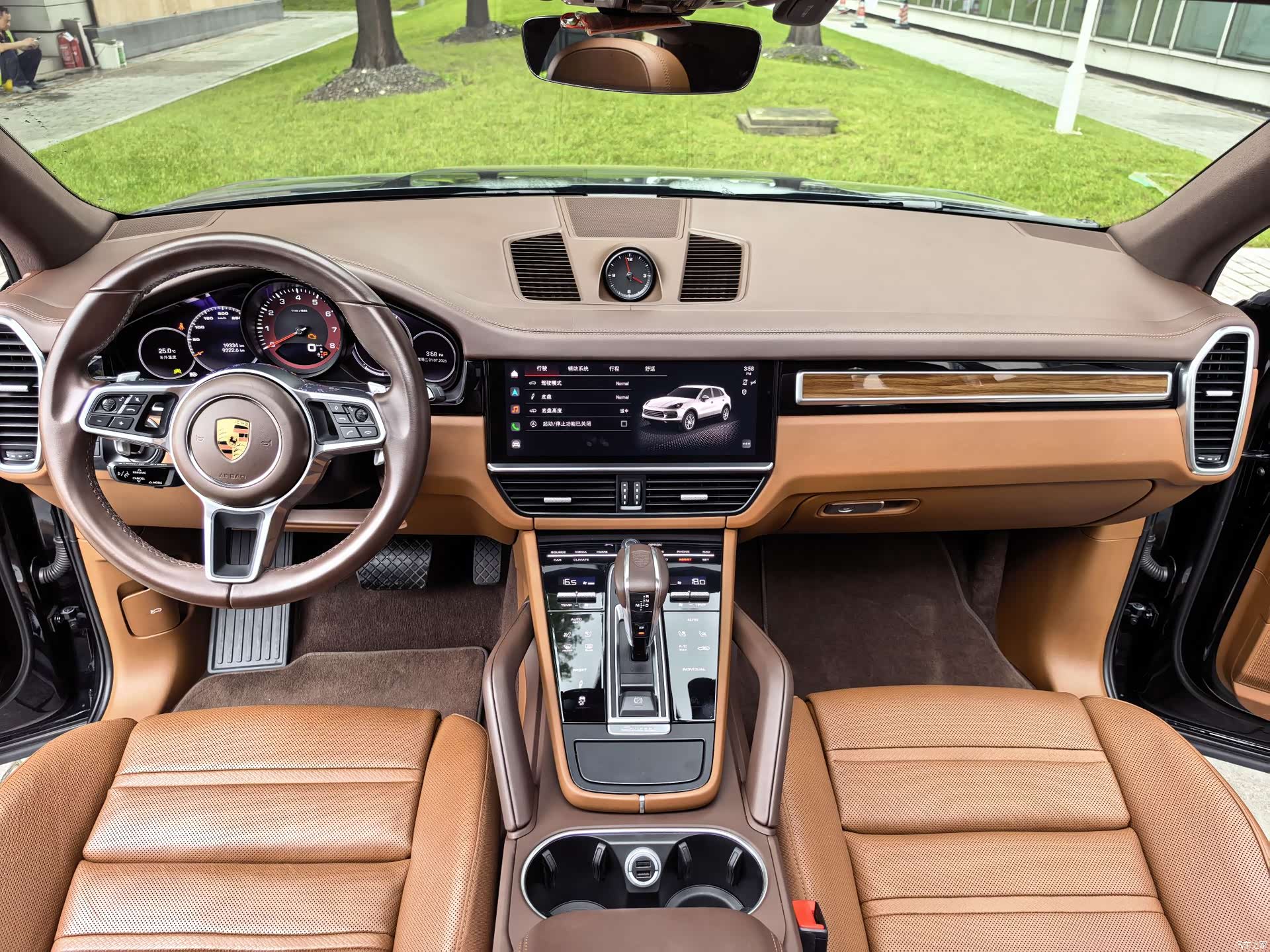 Porsche Cayenne, 2023 14