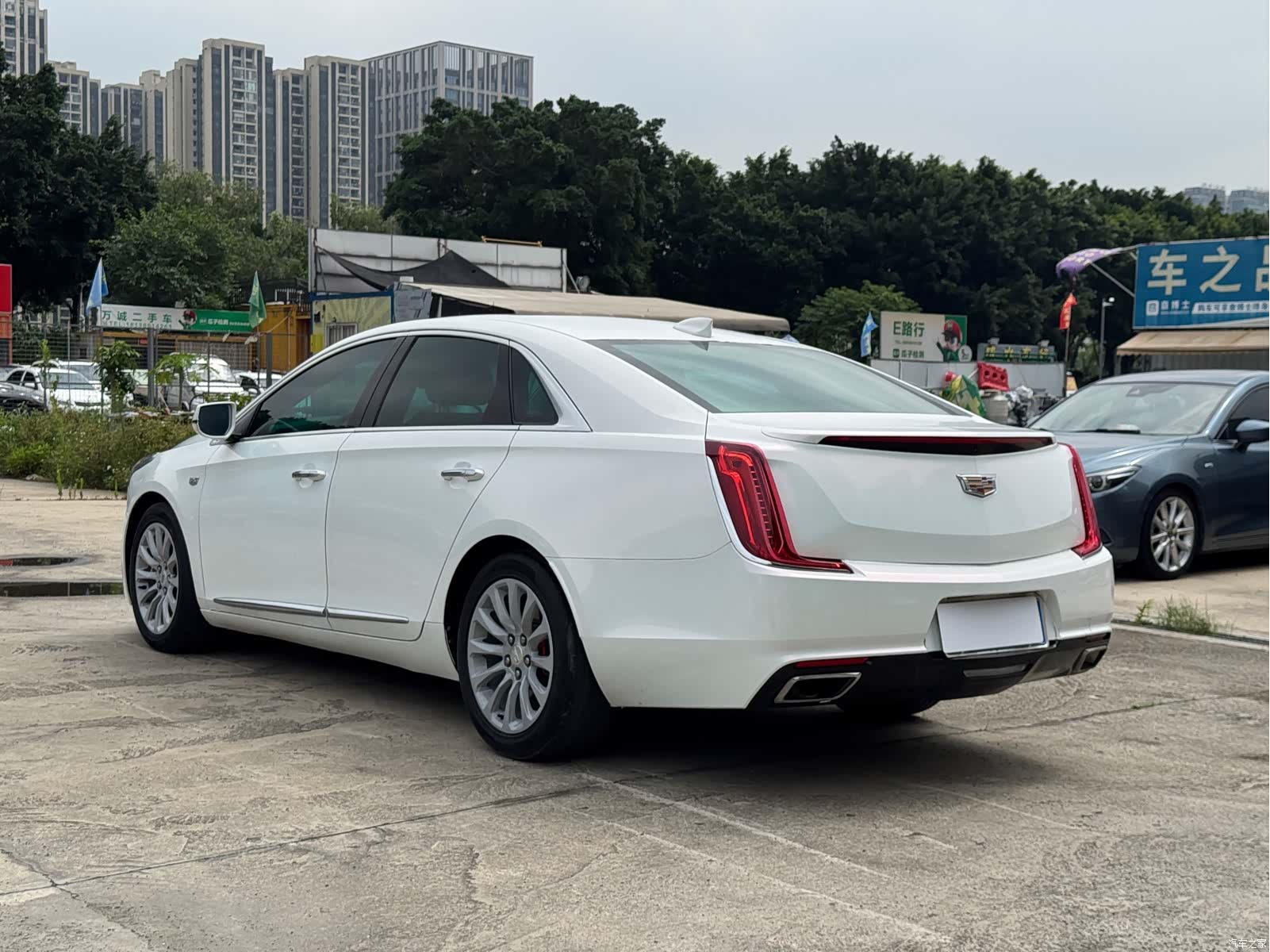 Cadillac XTS, 2018 13